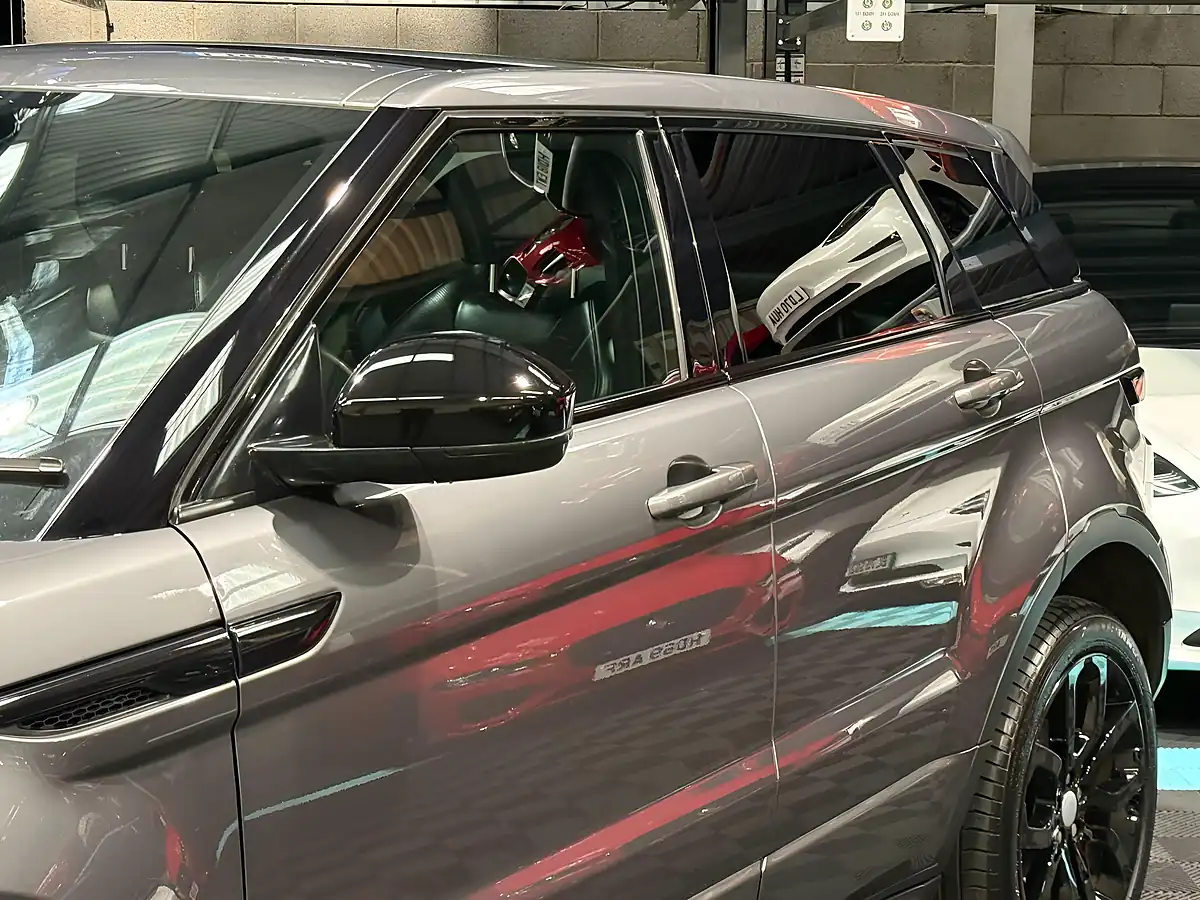 Used 2018 Land Rover Range Rover Evoque Hse Dynamic Grey - Interior and Exterior details 12