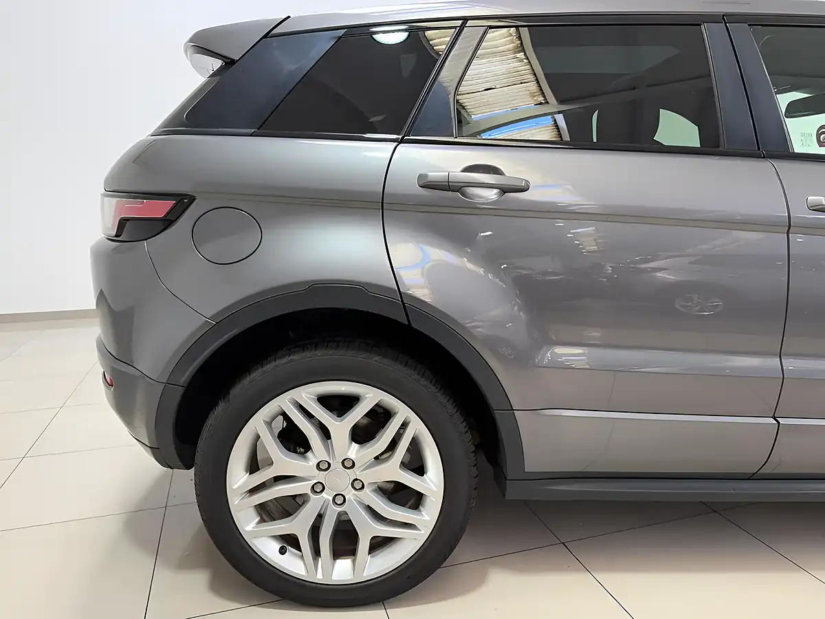 Used 2018 Land Rover Range Rover Evoque Hse Dynamic Grey - Interior and Exterior details 11