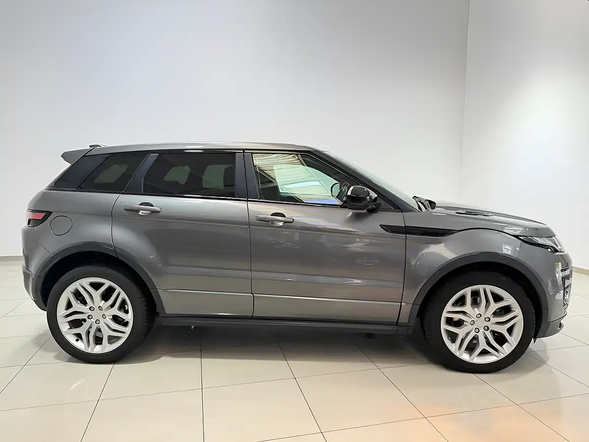 Used 2018 Land Rover Range Rover Evoque Hse Dynamic Grey - Interior and Exterior details 12