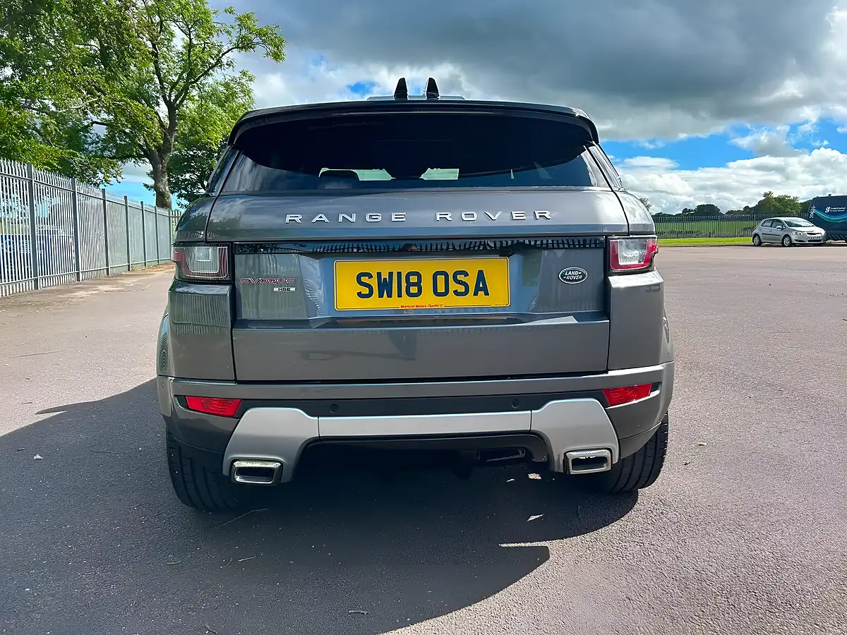 Used 2018 Land Rover Range Rover Evoque Hse Dynamic Grey - Interior and Exterior details 5