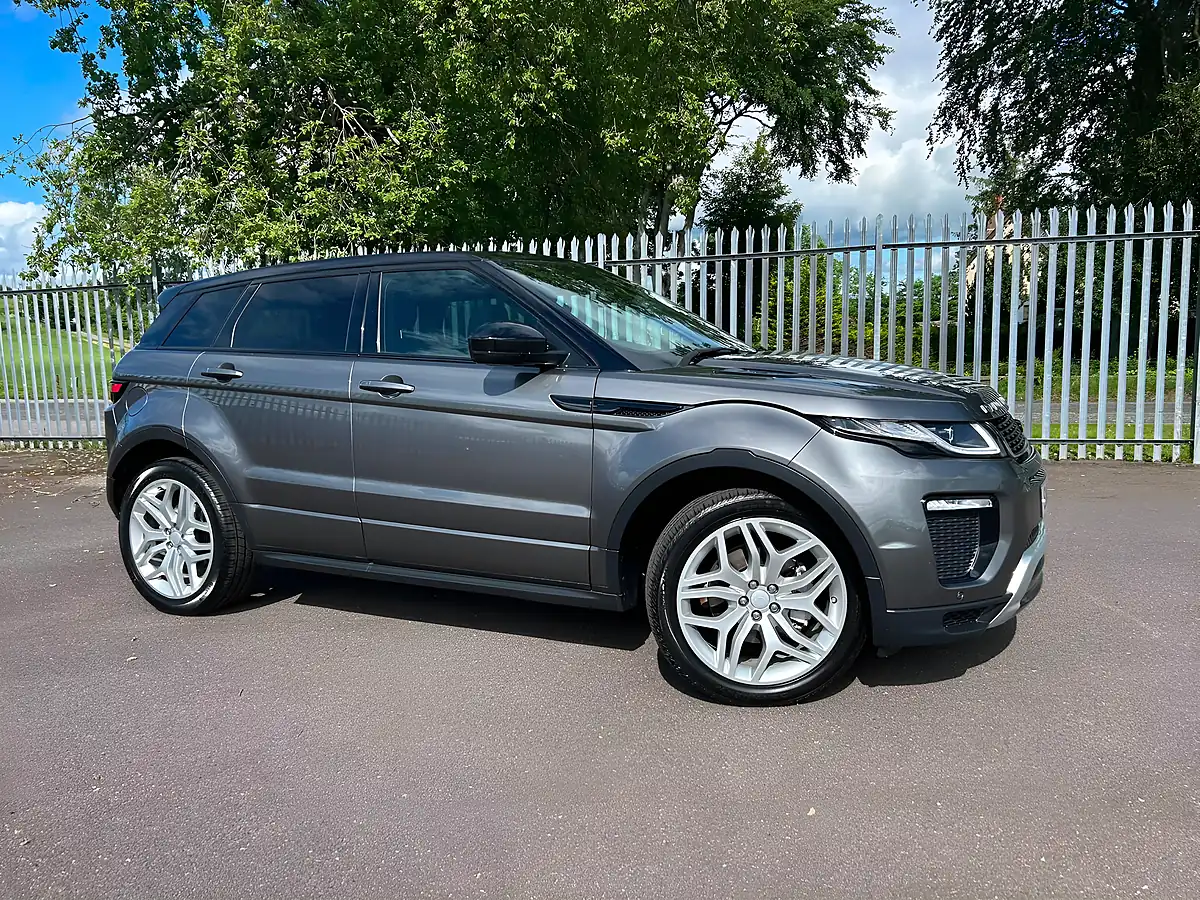 Used 2018 Land Rover Range Rover Evoque Hse Dynamic Grey - Interior and Exterior details 7