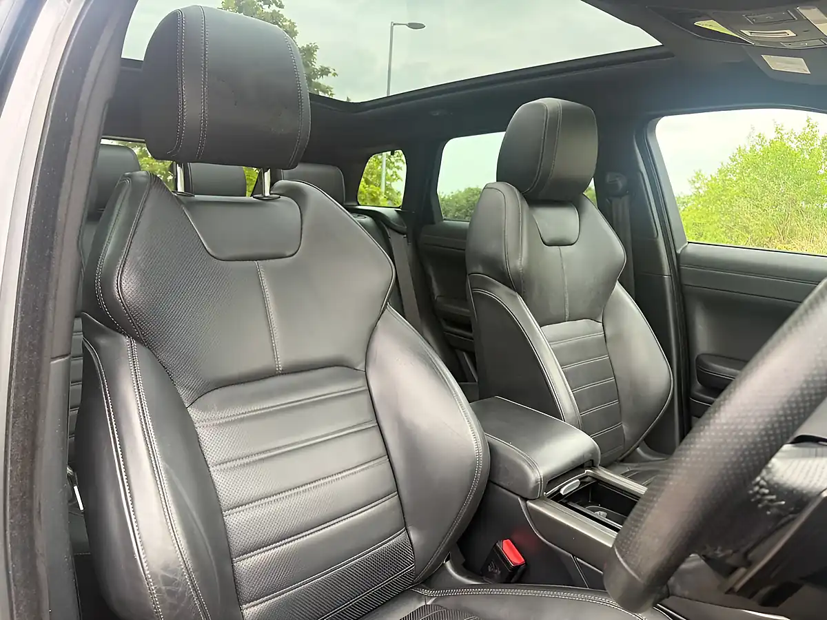 Used 2018 Land Rover Range Rover Evoque Hse Dynamic Grey - Interior and Exterior details 11