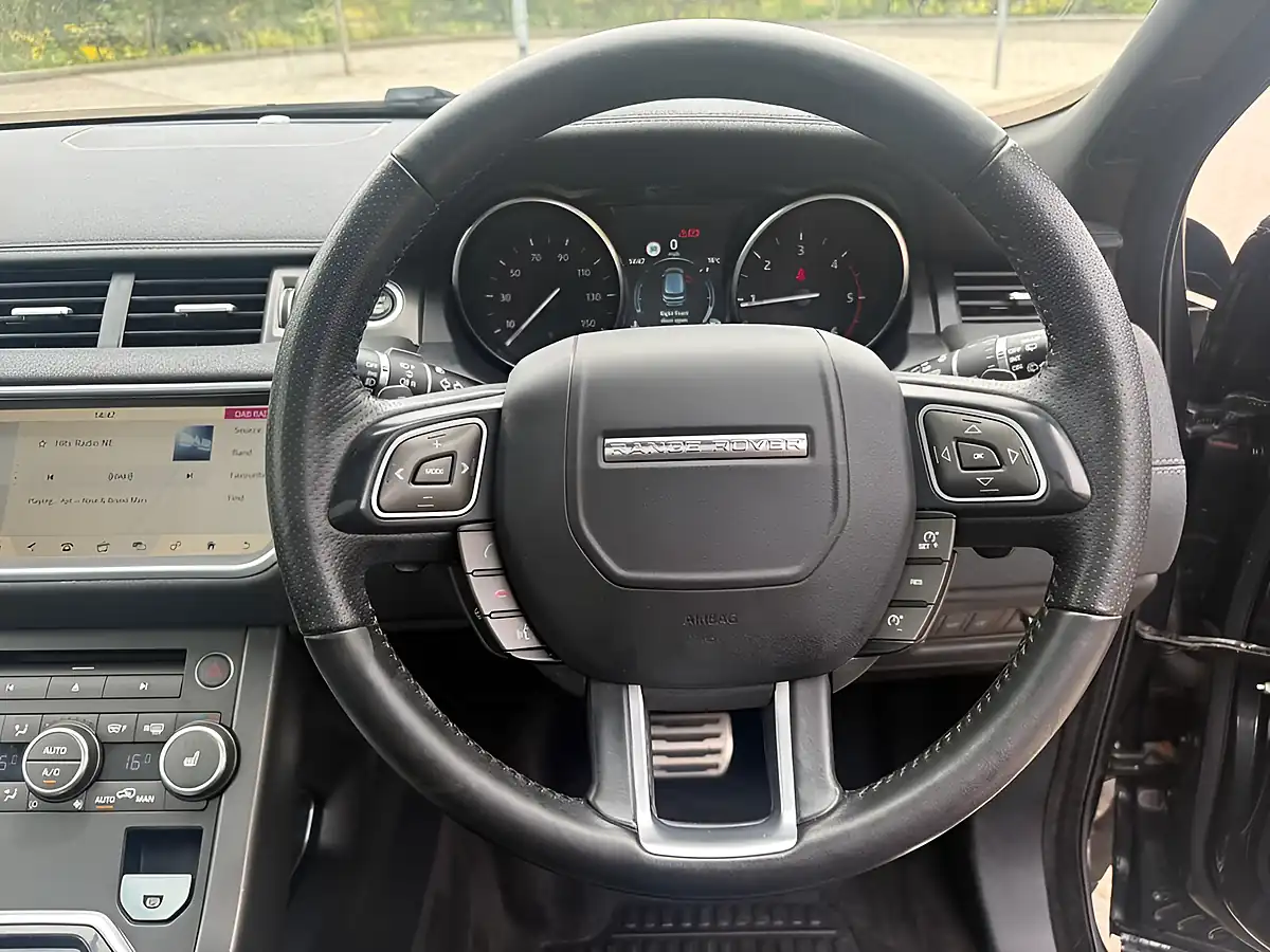 Used 2018 Land Rover Range Rover Evoque Hse Dynamic Grey - Interior and Exterior details 17