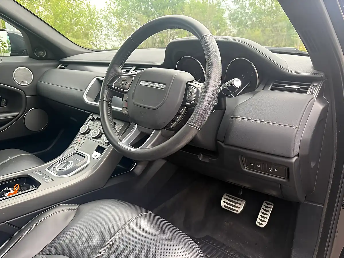 Used 2018 Land Rover Range Rover Evoque Hse Dynamic Grey - Interior and Exterior details 19