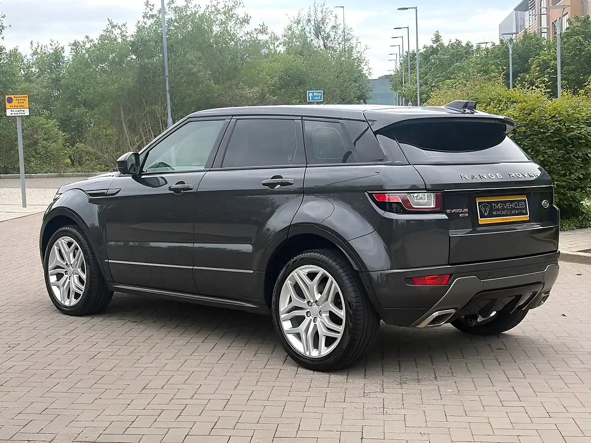 Used 2018 Land Rover Range Rover Evoque Hse Dynamic Grey - Interior and Exterior details 2