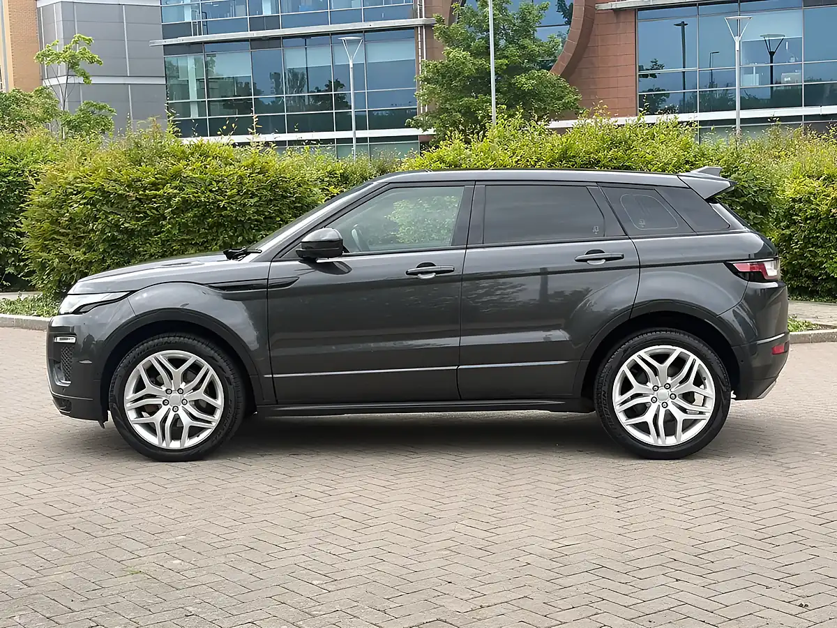 Used 2018 Land Rover Range Rover Evoque Hse Dynamic Grey - Interior and Exterior details 8