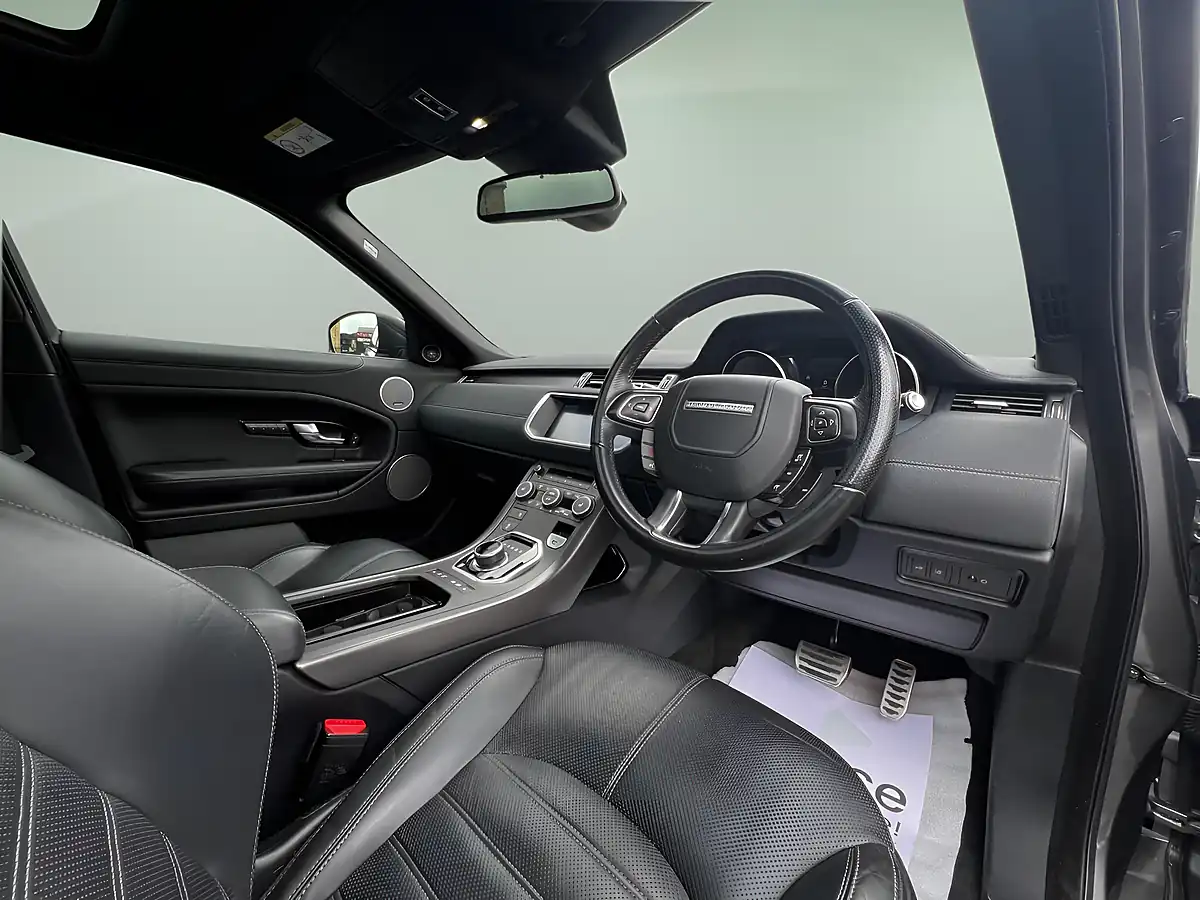 Used 2018 Land Rover Range Rover Evoque Hse Dynamic Grey - Interior and Exterior details 11