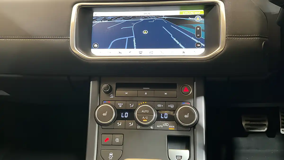 Used 2018 Land Rover Range Rover Evoque Hse Dynamic Red - Interior and Exterior details 13