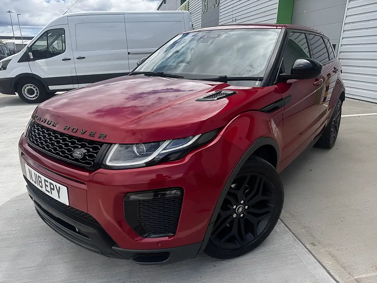 Used 2018 Land Rover Range Rover Evoque Hse Dynamic Red - Interior and Exterior details 4