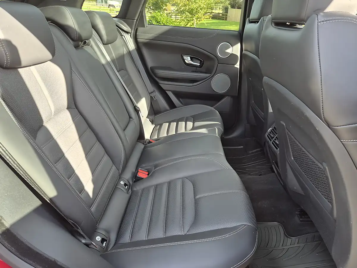 Used 2018 Land Rover Range Rover Evoque Hse Dynamic Red - Interior and Exterior details 10