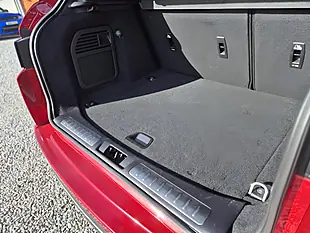 Used 2018 Land Rover Range Rover Evoque Hse Dynamic Red - Interior and Exterior details 12