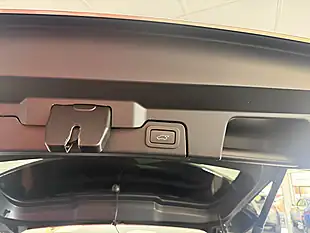 Used 2018 Land Rover Range Rover Evoque Hse Dynamic Silver - Interior and Exterior details 10