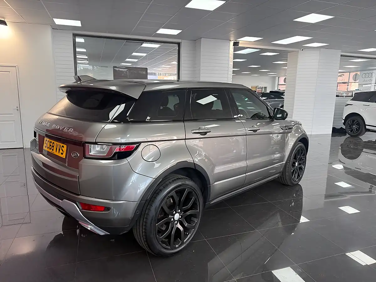 Used 2018 Land Rover Range Rover Evoque Hse Dynamic Silver - Interior and Exterior details 2