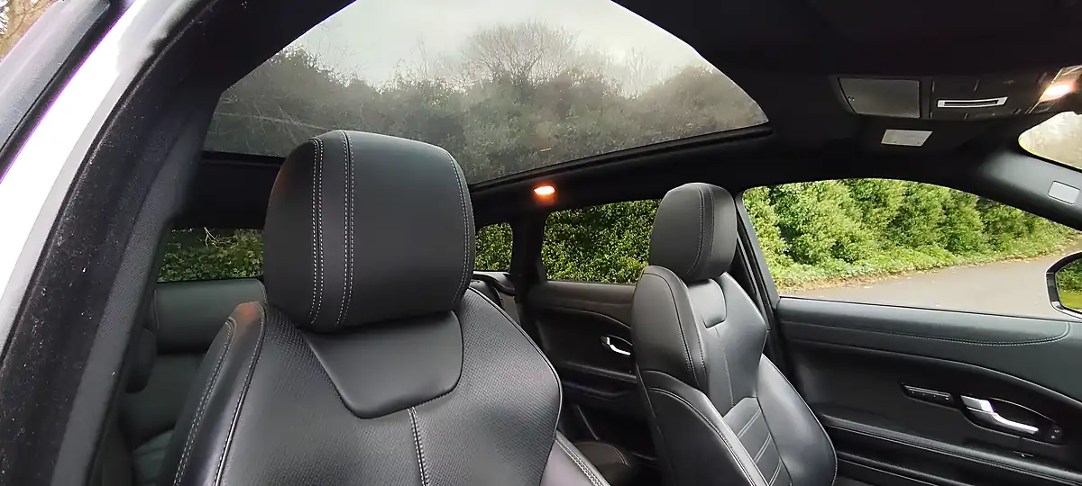 Used 2018 Land Rover Range Rover Evoque Hse Dynamic Silver - Interior and Exterior details 12