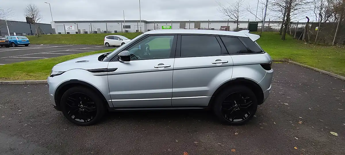 Used 2018 Land Rover Range Rover Evoque Hse Dynamic Silver - Interior and Exterior details 2