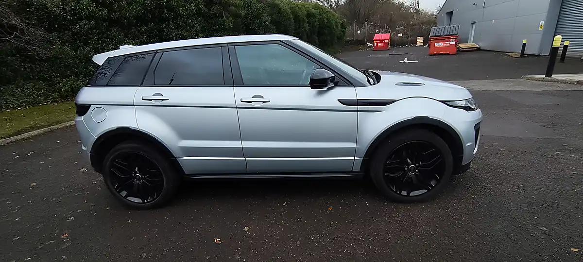 Used 2018 Land Rover Range Rover Evoque Hse Dynamic Silver - Interior and Exterior details 6