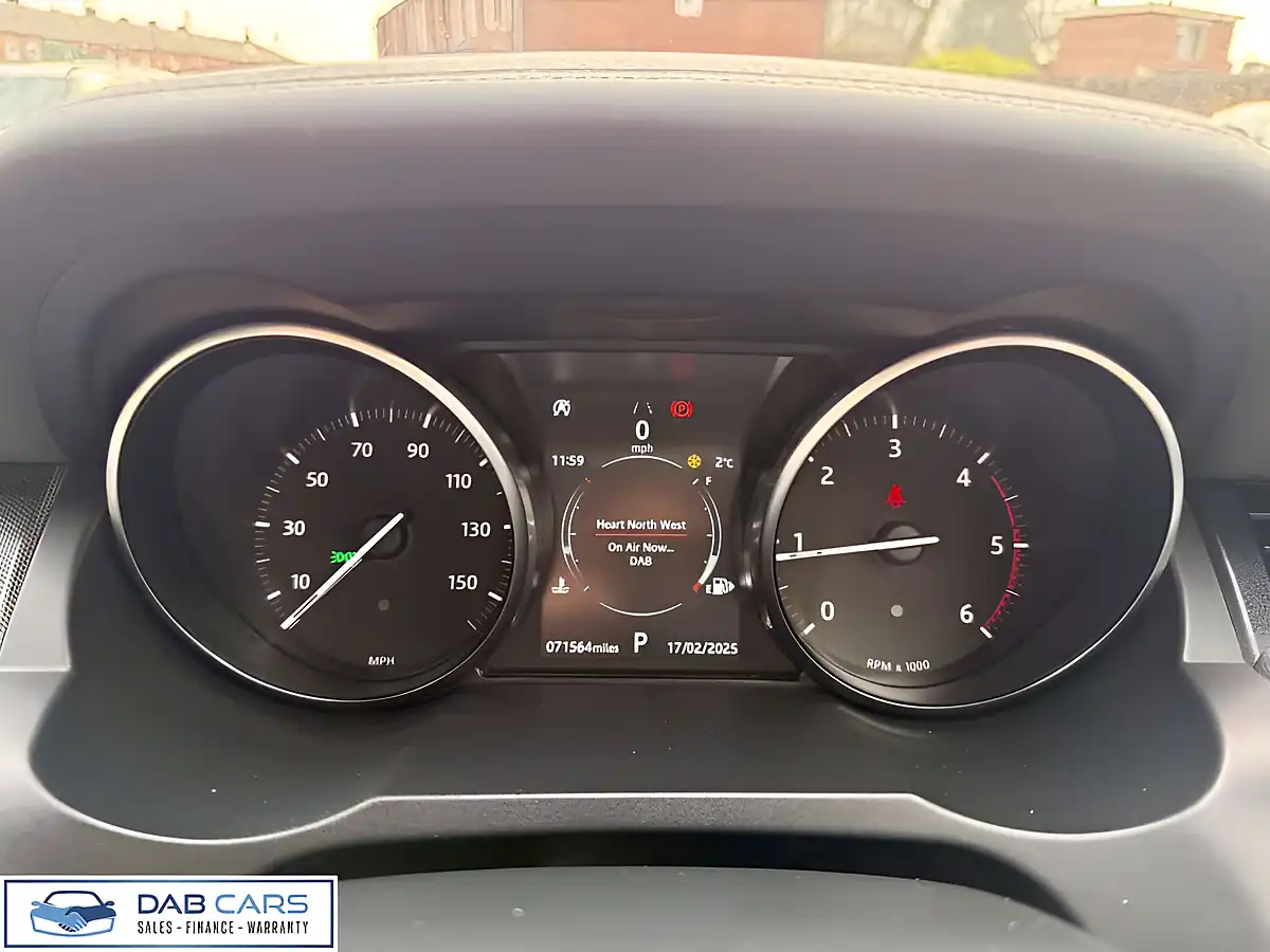 Used 2018 Land Rover Range Rover Evoque Hse Dynamic Silver - Interior and Exterior details 11