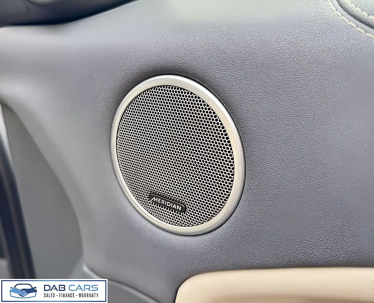Used 2018 Land Rover Range Rover Evoque Hse Dynamic Silver - Interior and Exterior details 8