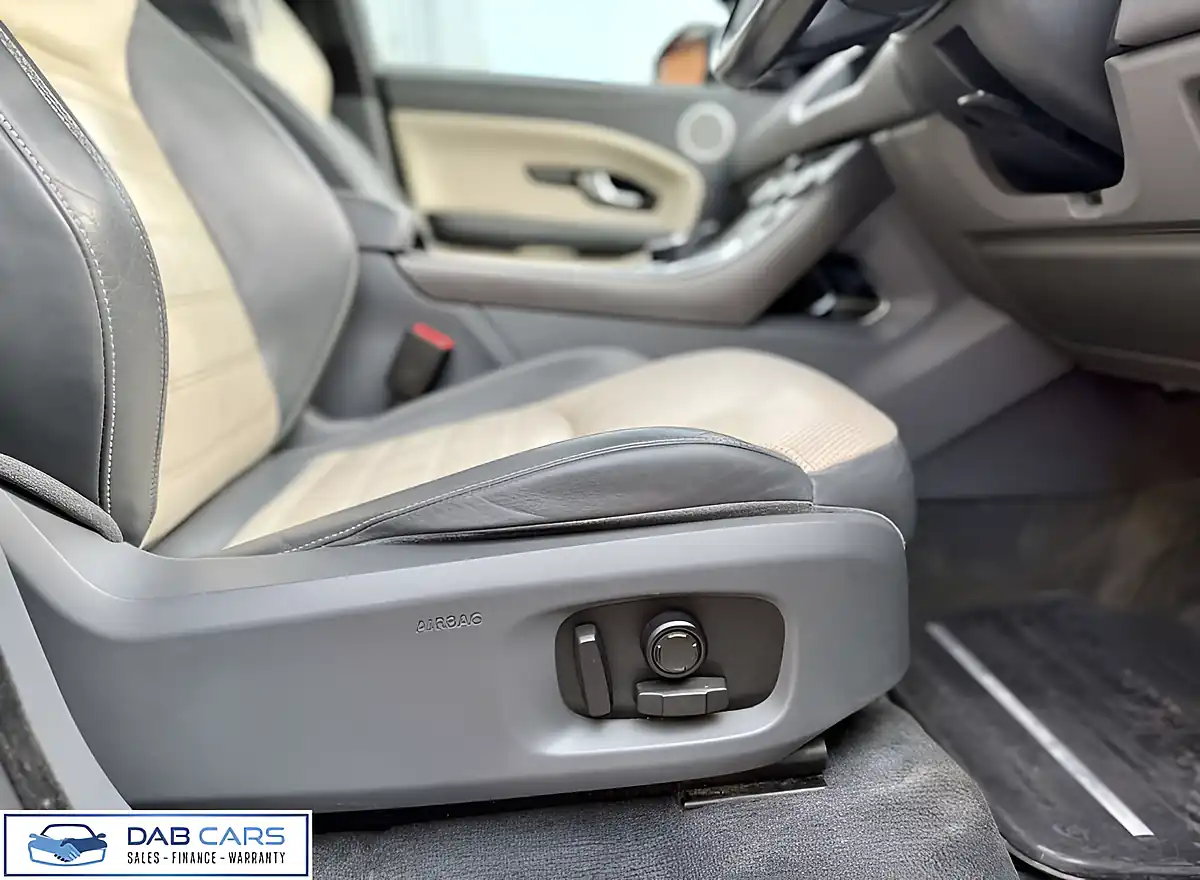 Used 2018 Land Rover Range Rover Evoque Hse Dynamic Silver - Interior and Exterior details 9