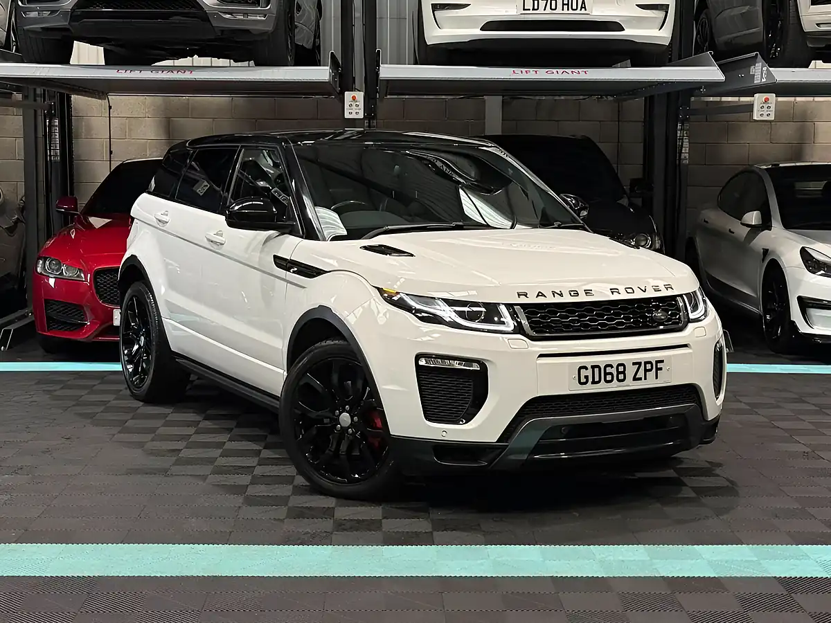 Used 2018 Land Rover Range Rover Evoque Hse Dynamic White - Front View