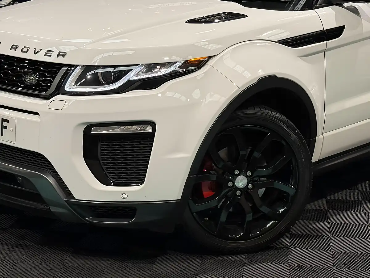 Used 2018 Land Rover Range Rover Evoque Hse Dynamic White - Interior and Exterior details 12