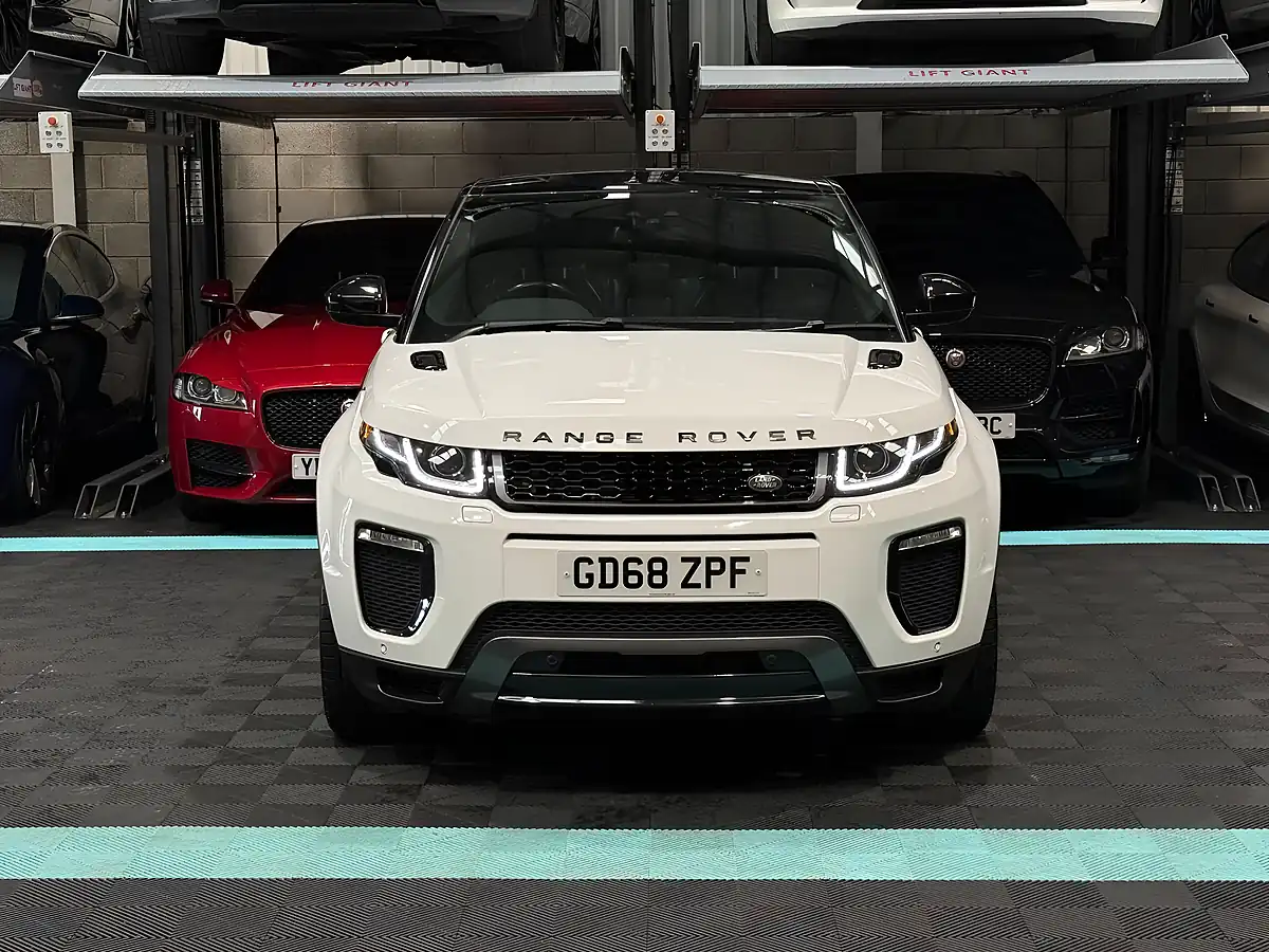 Used 2018 Land Rover Range Rover Evoque Hse Dynamic White - Interior and Exterior details 4