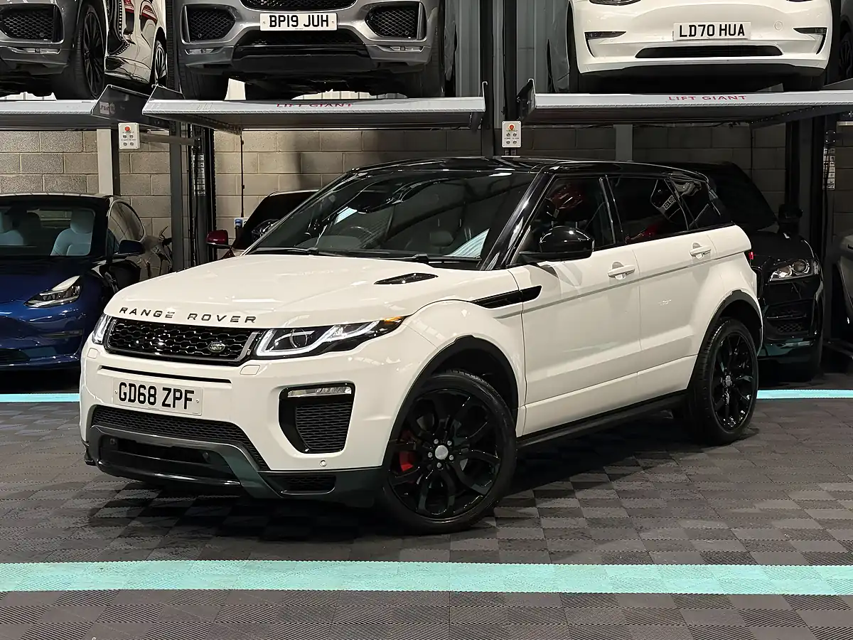 Used 2018 Land Rover Range Rover Evoque Hse Dynamic White - Interior and Exterior details 5