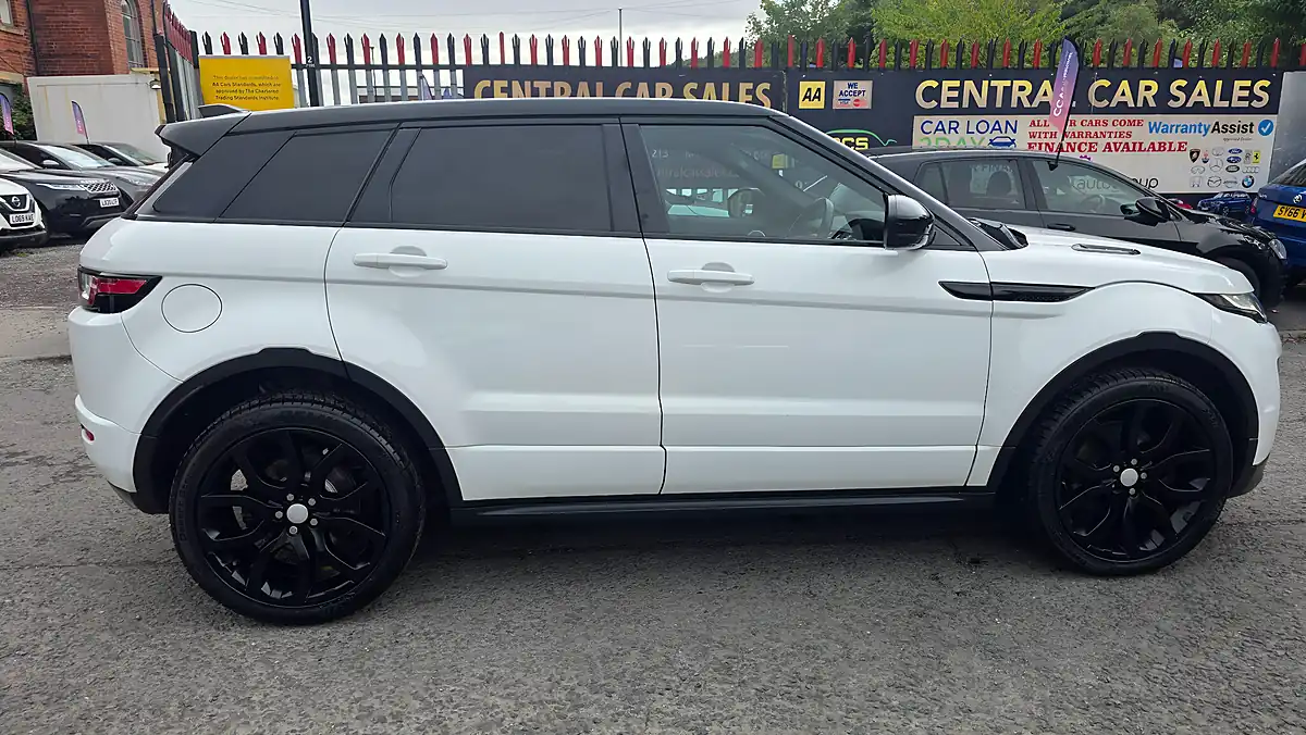 Used 2018 Land Rover Range Rover Evoque Hse Dynamic White - Interior and Exterior details 5