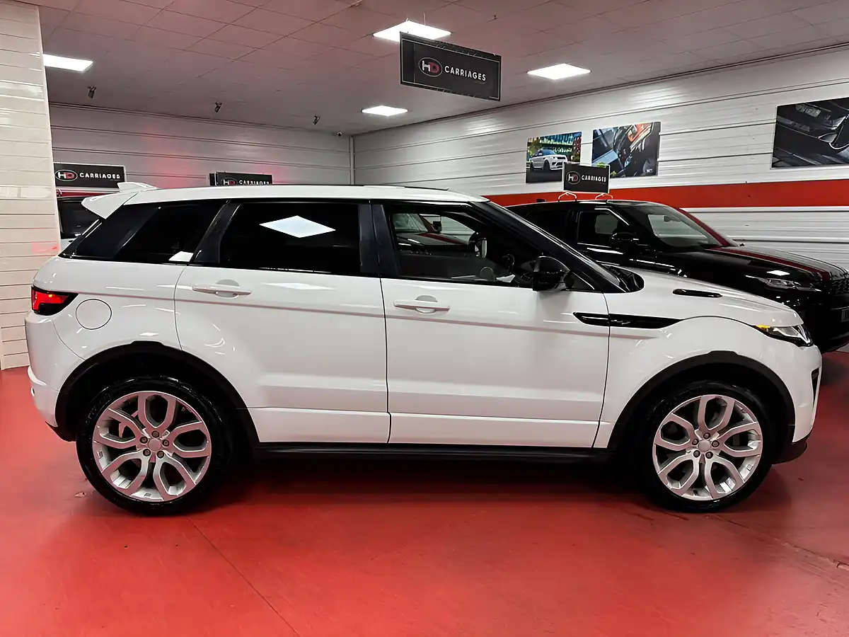 Used 2018 Land Rover Range Rover Evoque Hse Dynamic White - Interior and Exterior details 4