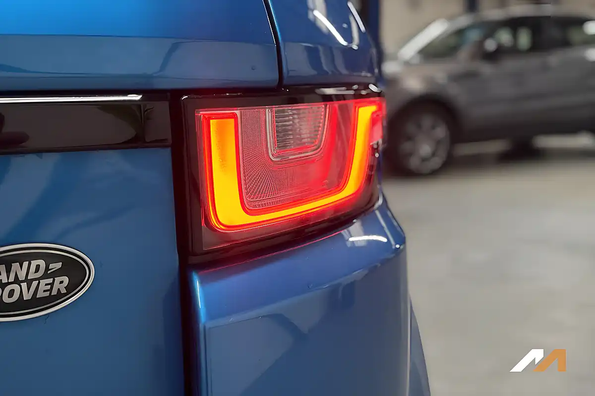 Used 2018 Land Rover Range Rover Evoque Landmark Blue - Interior and Exterior details 10