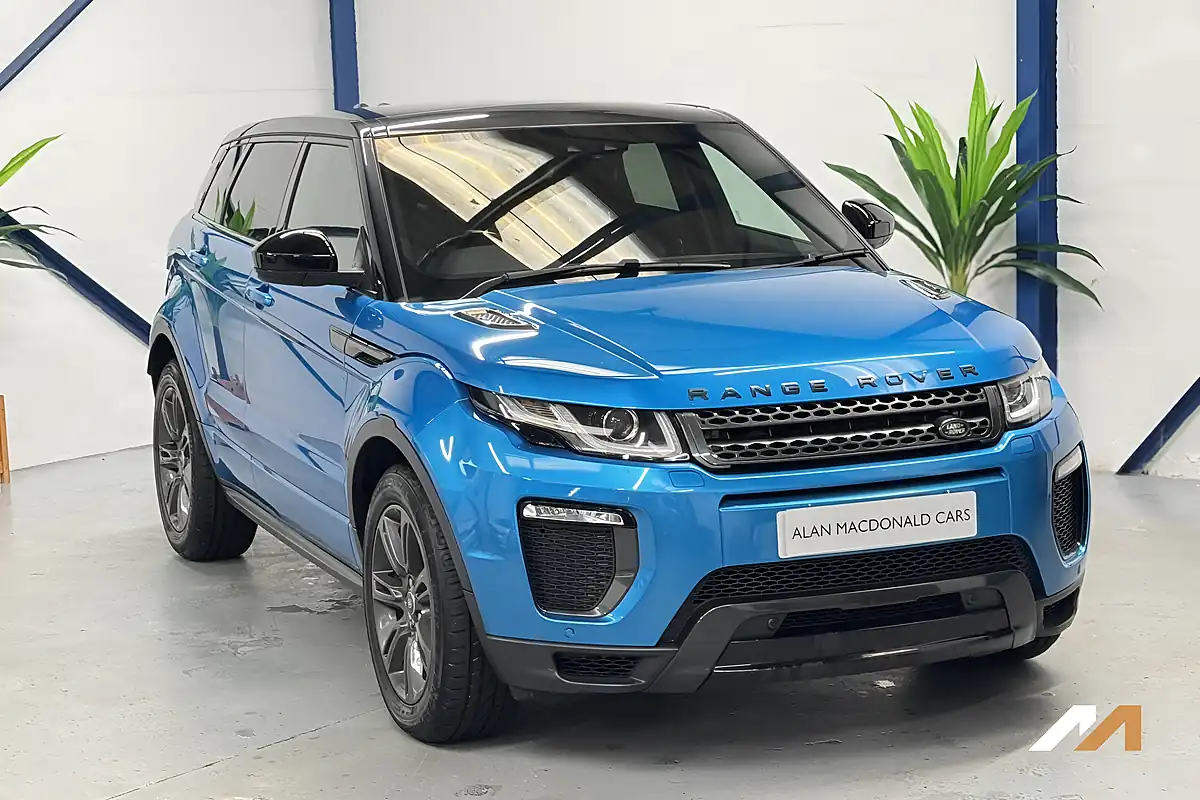 Used 2018 Land Rover Range Rover Evoque Landmark Blue - Interior and Exterior details 4