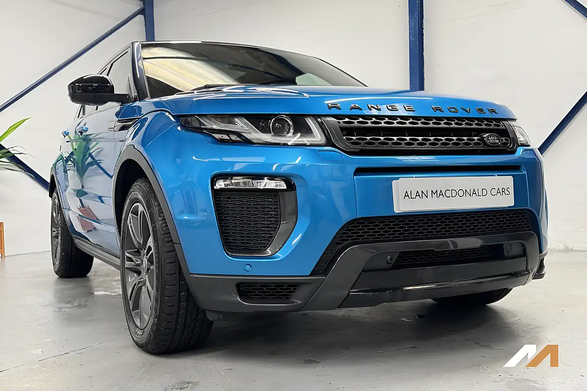 Used 2018 Land Rover Range Rover Evoque Landmark Blue - Interior and Exterior details 7