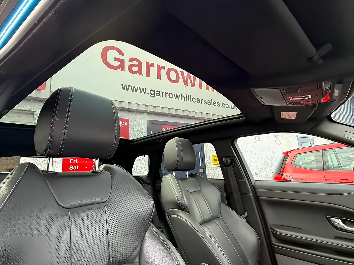 Used 2018 Land Rover Range Rover Evoque Landmark Blue - Interior and Exterior details 12