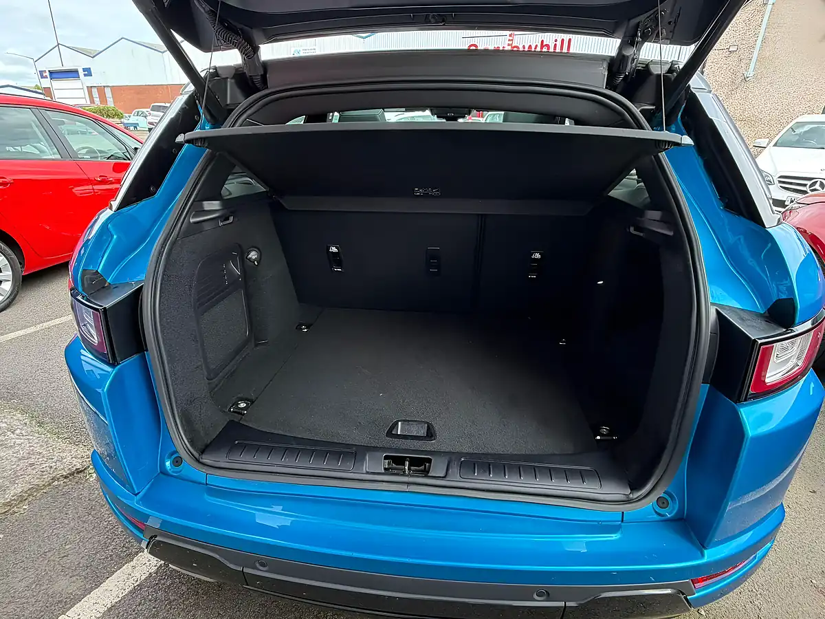 Used 2018 Land Rover Range Rover Evoque Landmark Blue - Interior and Exterior details 8