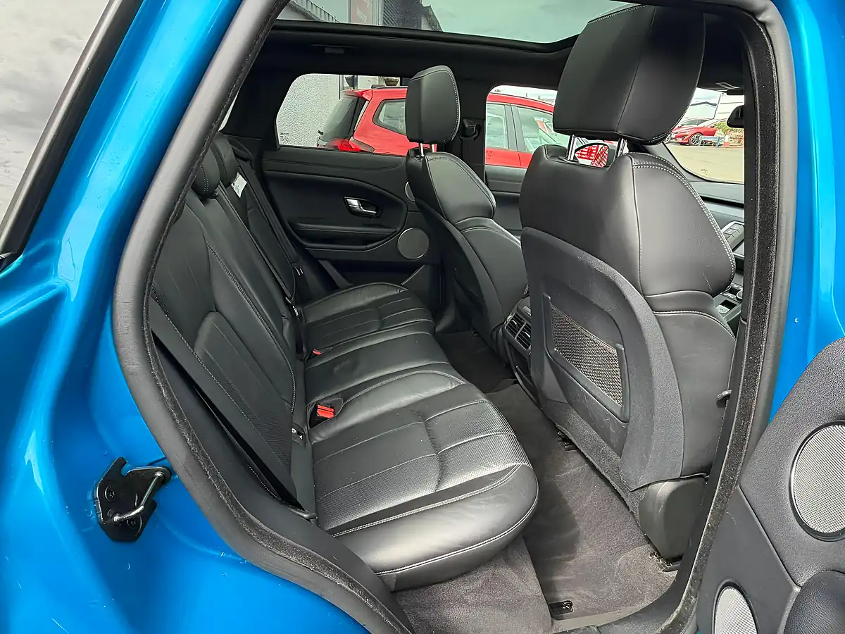 Used 2018 Land Rover Range Rover Evoque Landmark Blue - Interior and Exterior details 9