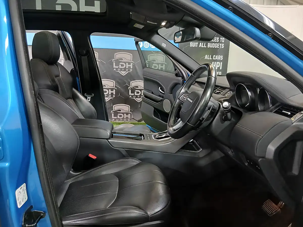 Used 2018 Land Rover Range Rover Evoque Landmark Blue - Interior and Exterior details 9