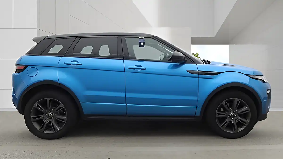 Used 2018 Land Rover Range Rover Evoque Landmark Blue - Interior and Exterior details 8