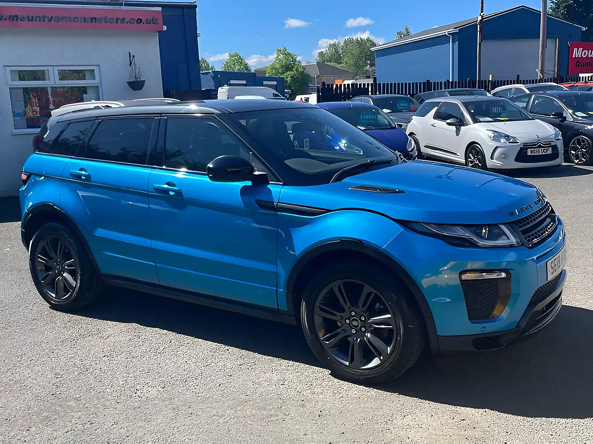 Used 2018 Land Rover Range Rover Evoque Landmark Blue - Interior and Exterior details 10