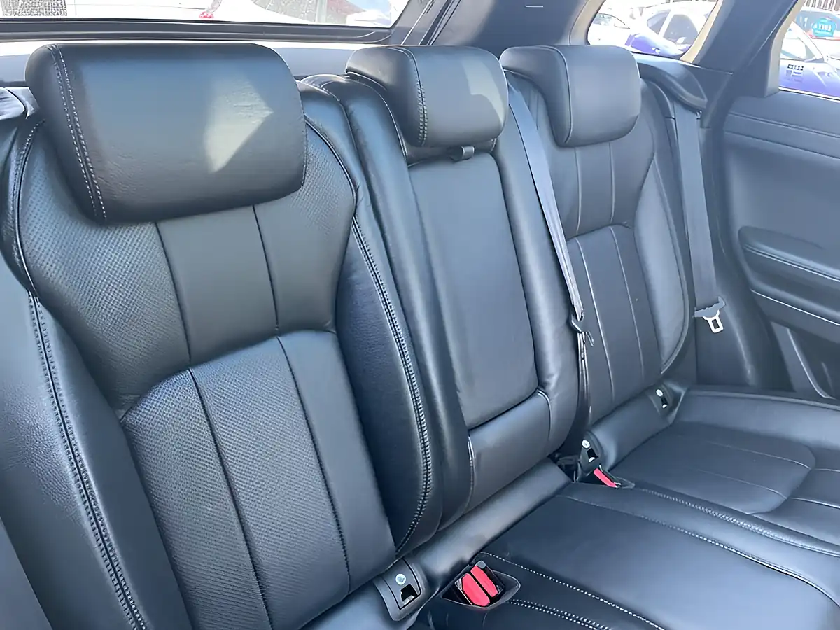 Used 2018 Land Rover Range Rover Evoque Landmark Blue - Interior and Exterior details 15