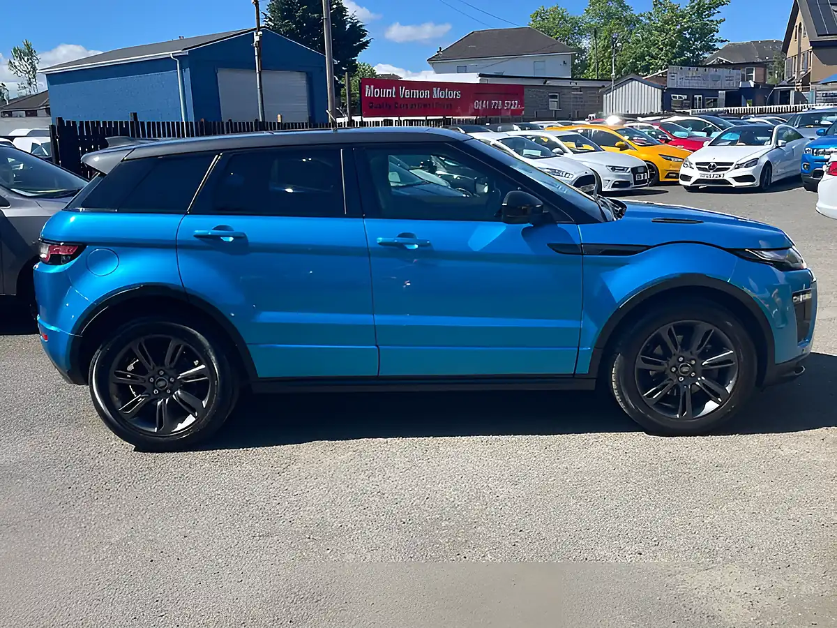Used 2018 Land Rover Range Rover Evoque Landmark Blue - Interior and Exterior details 9