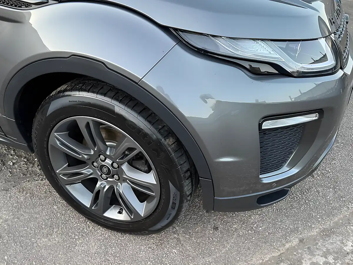 Used 2018 Land Rover Range Rover Evoque Landmark Graphite Grey - Interior and Exterior details 15