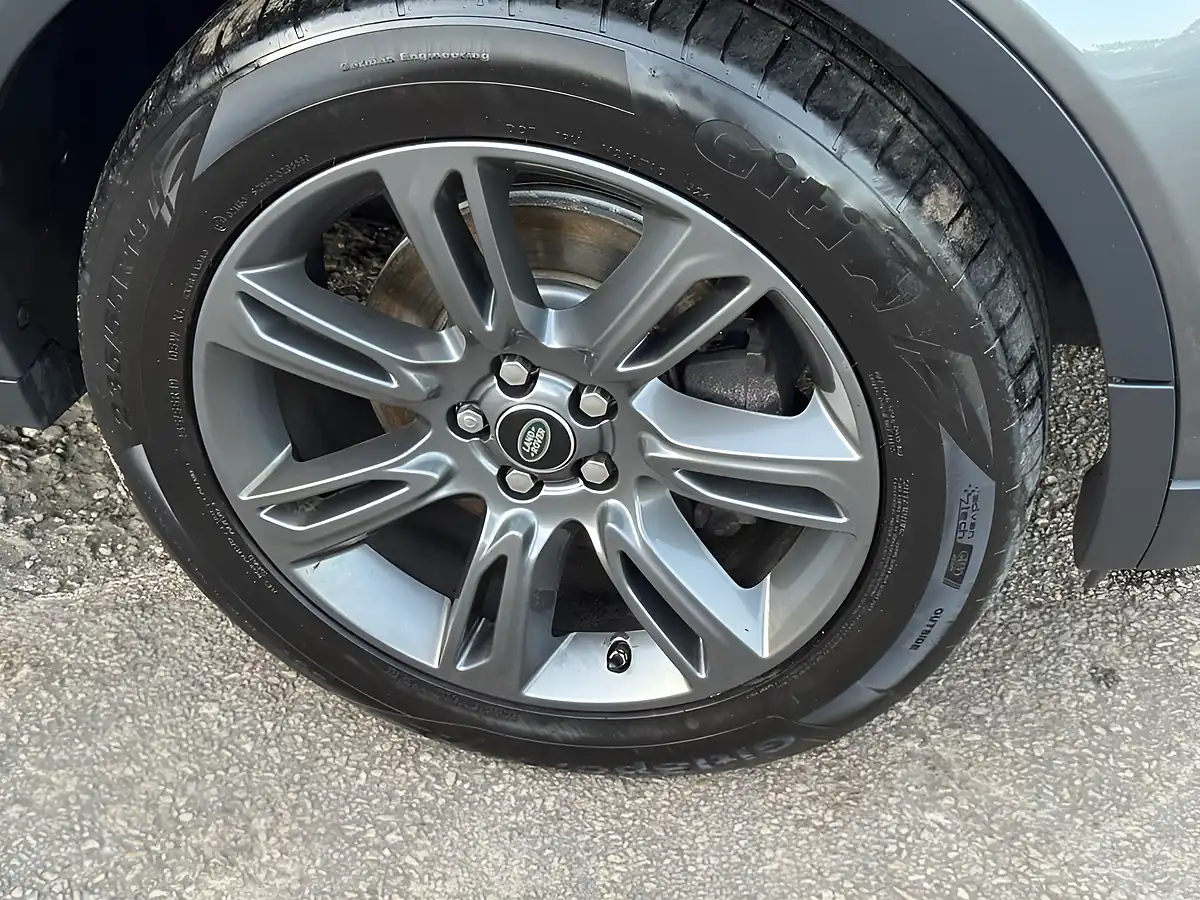 Used 2018 Land Rover Range Rover Evoque Landmark Graphite Grey - Interior and Exterior details 16
