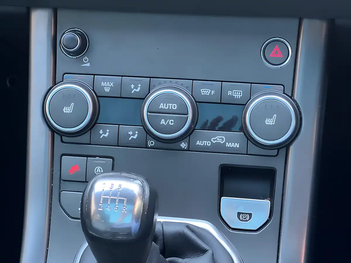 Used 2018 Land Rover Range Rover Evoque Landmark Grey - Interior and Exterior details 10