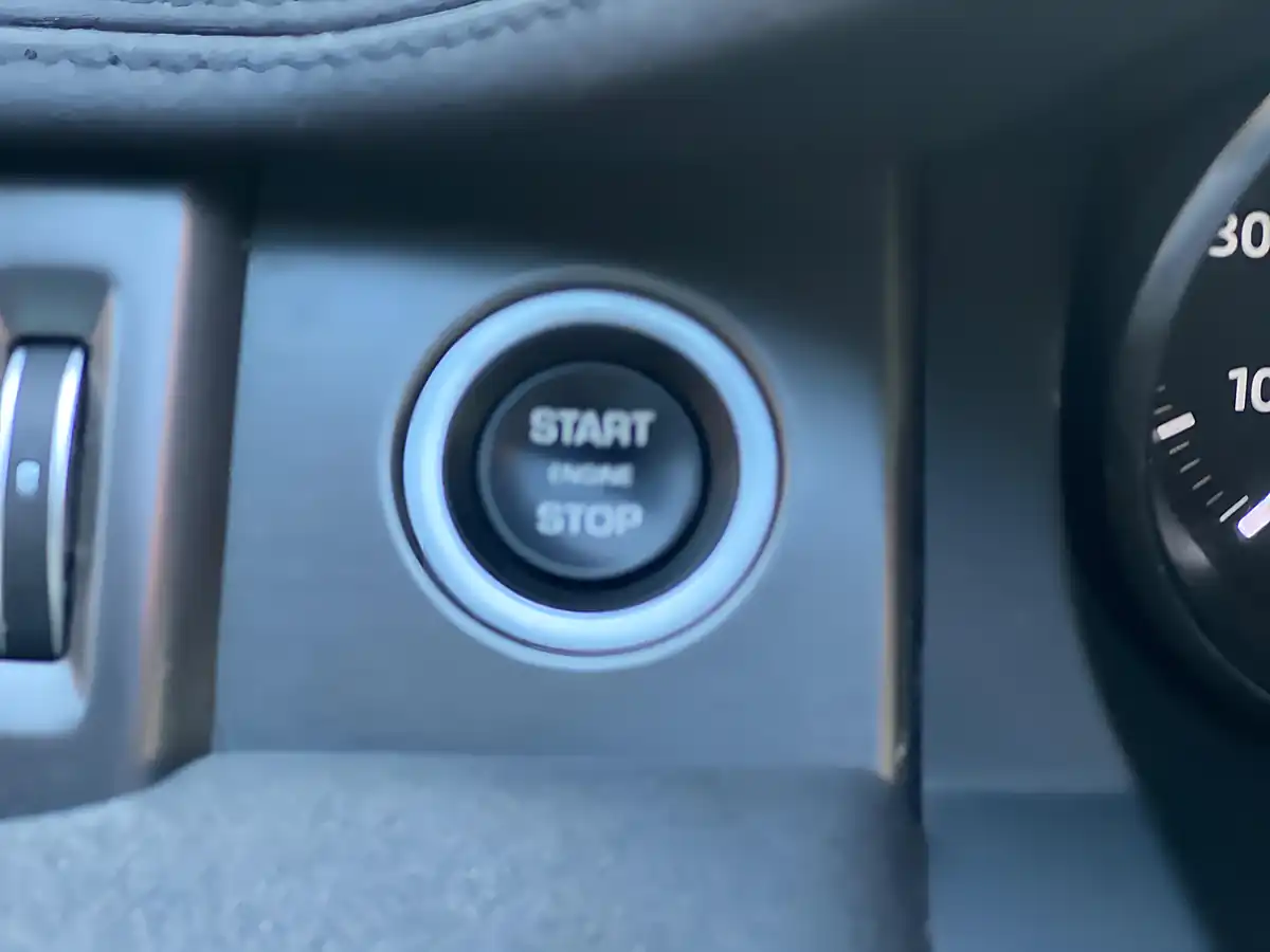 Used 2018 Land Rover Range Rover Evoque Landmark Grey - Interior and Exterior details 13