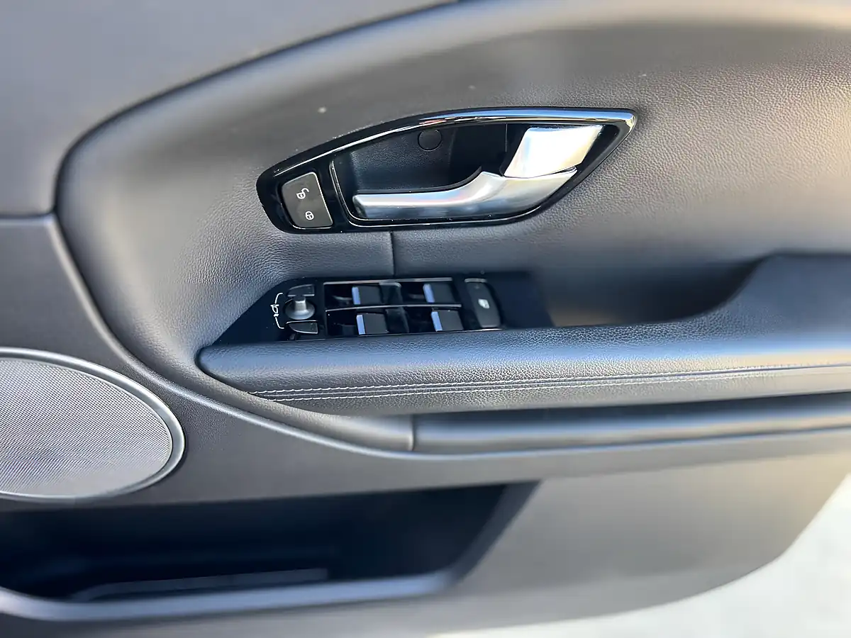 Used 2018 Land Rover Range Rover Evoque Landmark Grey - Interior and Exterior details 14