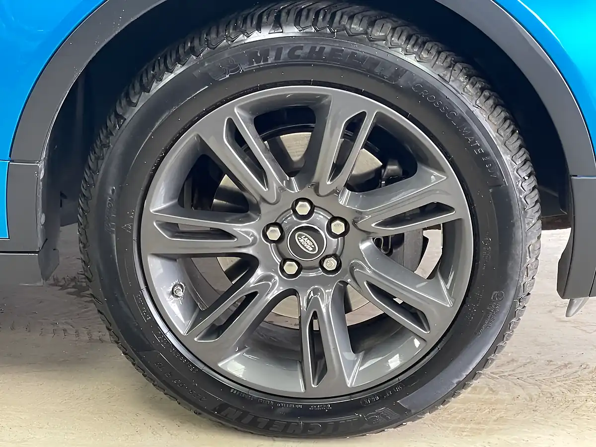 Used 2018 Land Rover Range Rover Evoque Landmark Moraine Blue - Interior and Exterior details 10