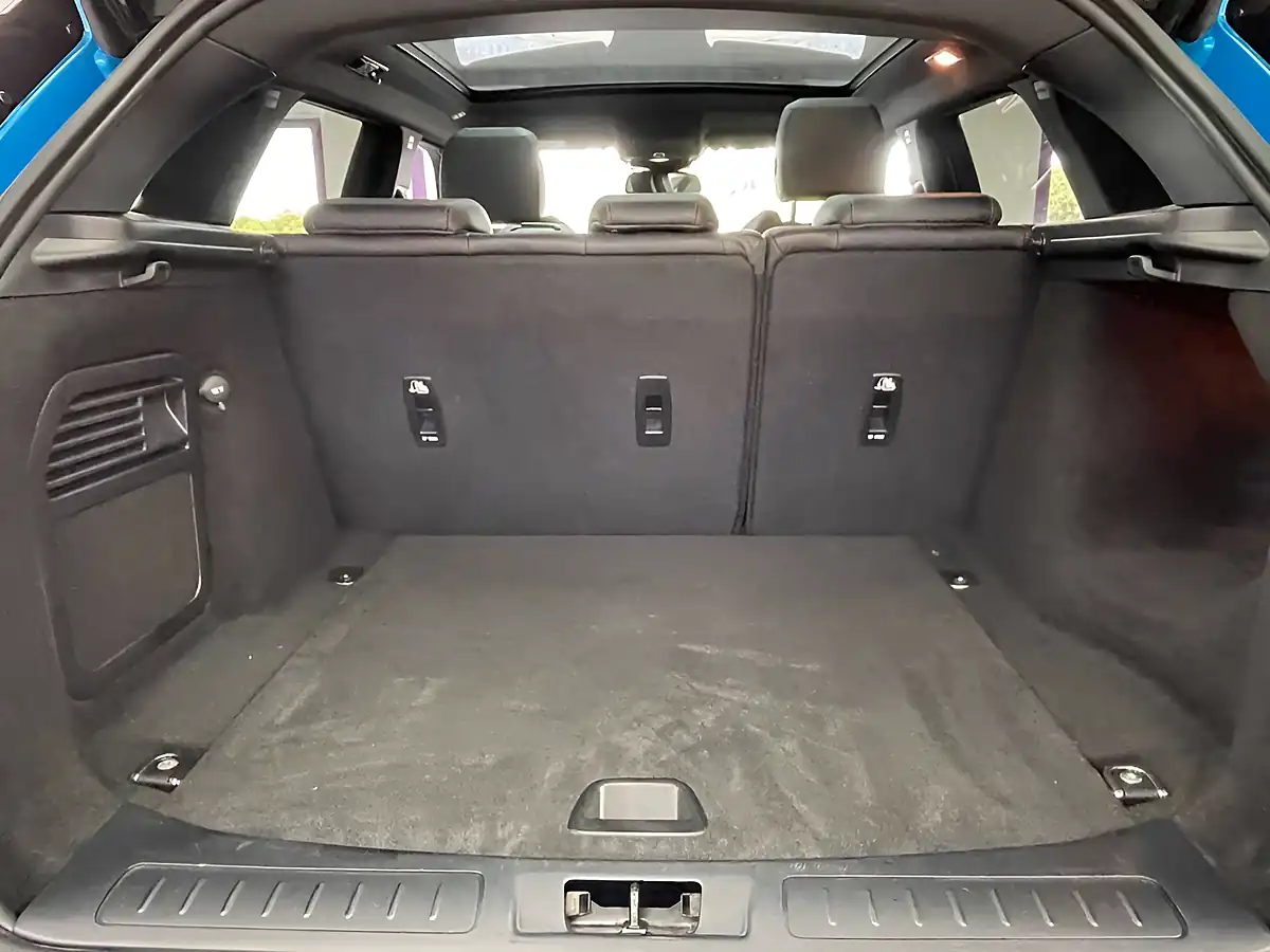 Used 2018 Land Rover Range Rover Evoque Landmark Moraine Blue - Interior and Exterior details 11