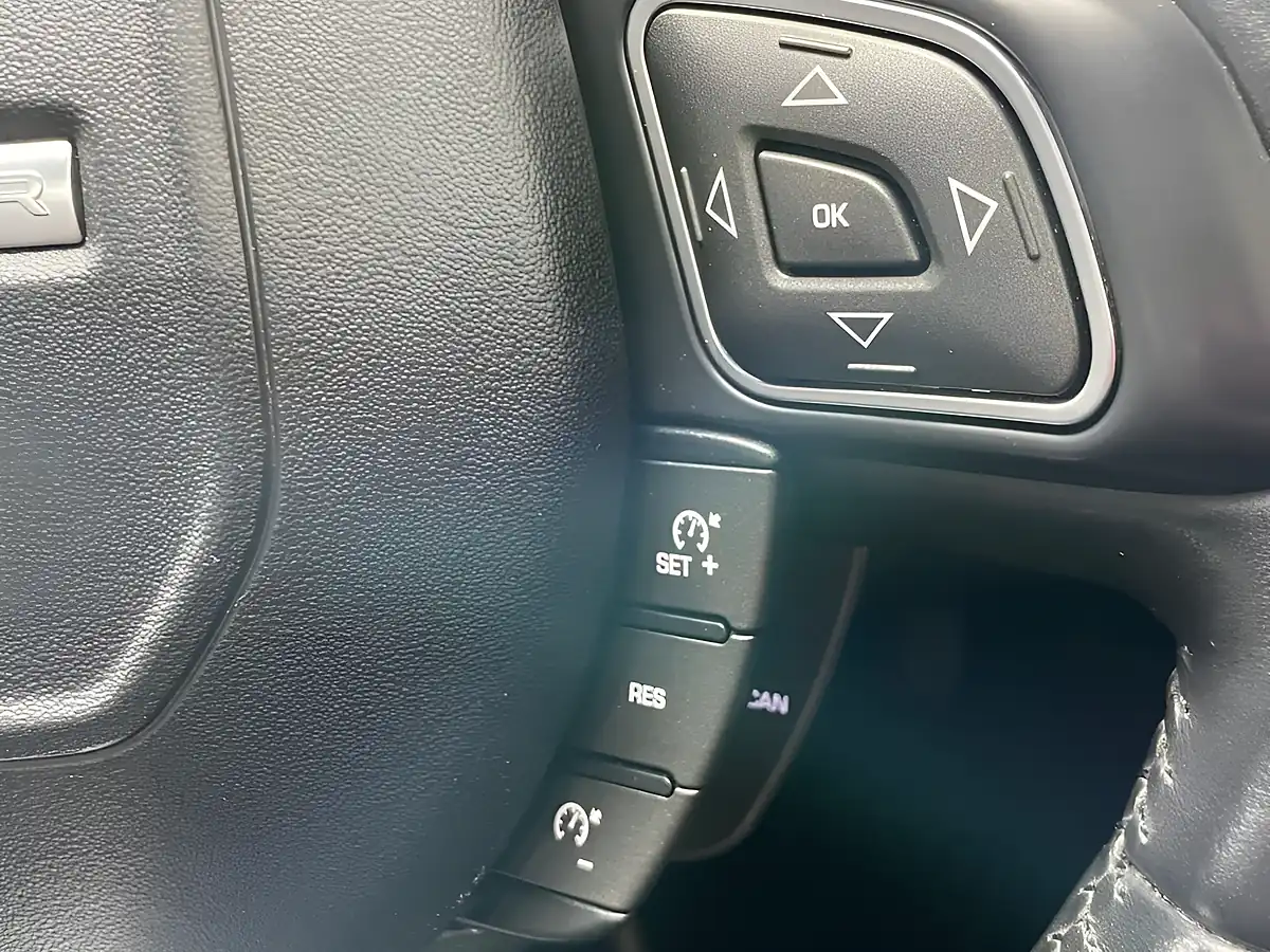 Used 2018 Land Rover Range Rover Evoque Landmark Moraine Blue - Interior and Exterior details 17