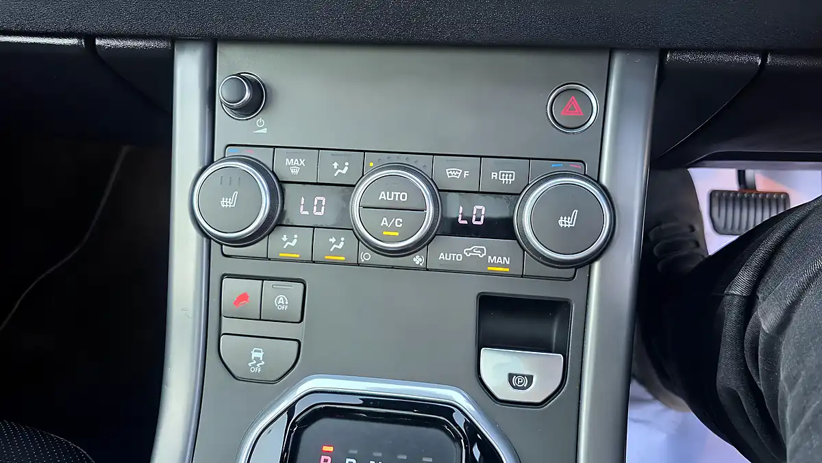 Used 2018 Land Rover Range Rover Evoque Landmark Red - Interior and Exterior details 15