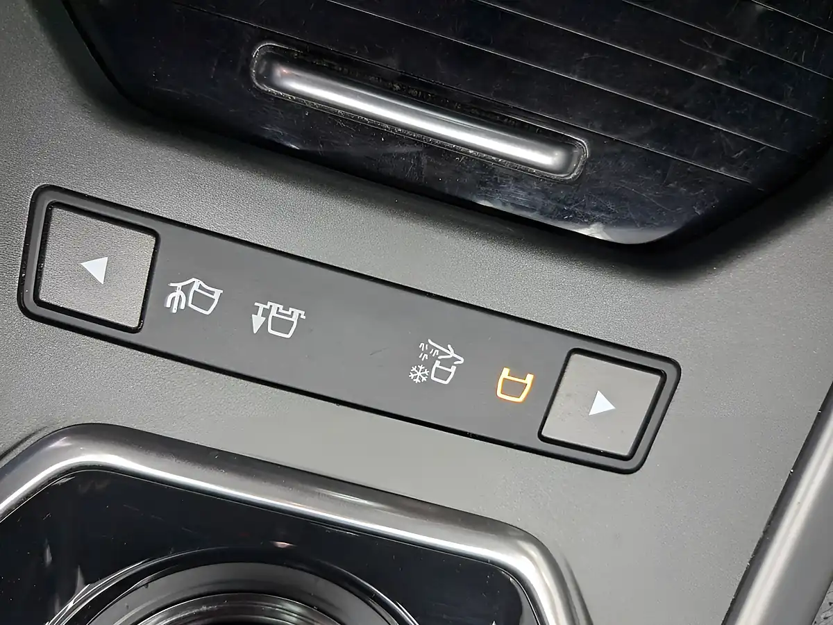 Used 2018 Land Rover Range Rover Evoque Landmark Santorini Black - Interior and Exterior details 19
